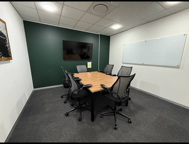 25.40M² SERVICED OFFICE TO LET IN BRAAMFONTEIN WERF